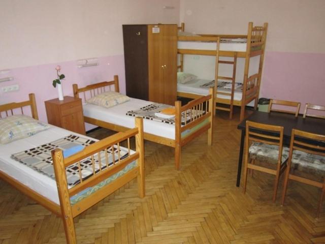 Yaroslav Hostel Kyiv Exterior photo